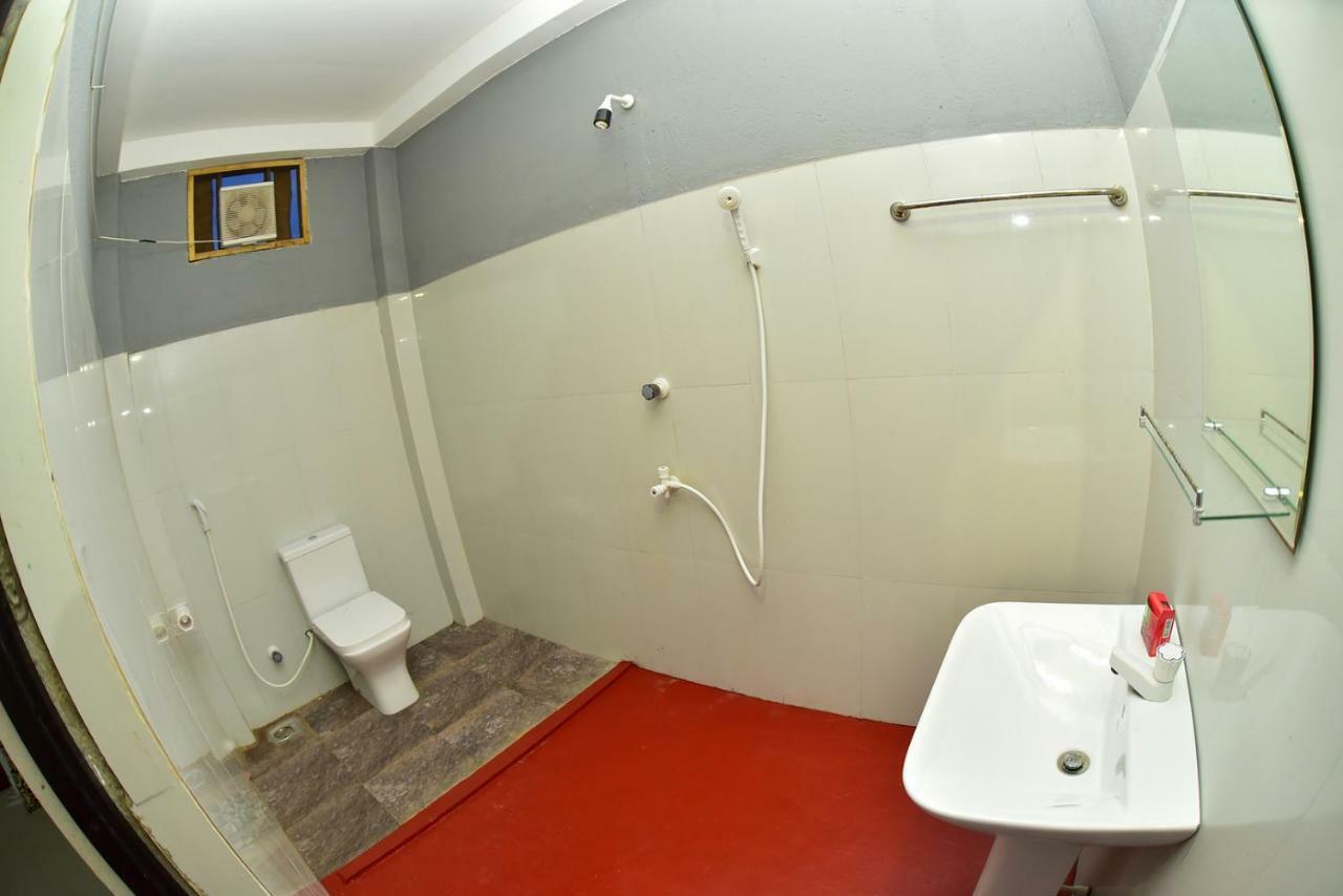 Neem Garden Guest House Batticaloa Esterno foto