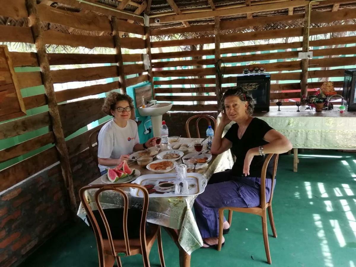 Neem Garden Guest House Batticaloa Esterno foto