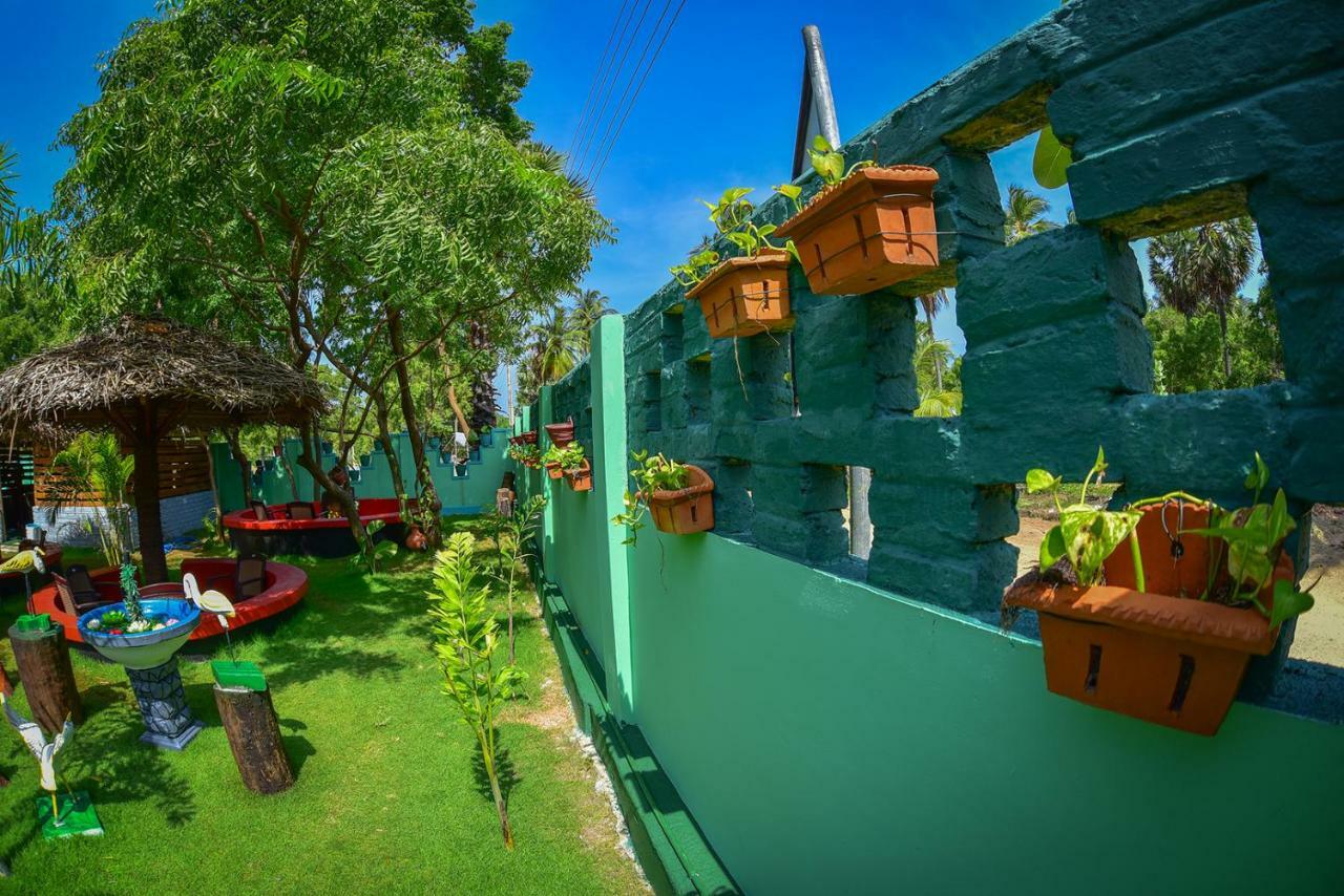 Neem Garden Guest House Batticaloa Esterno foto