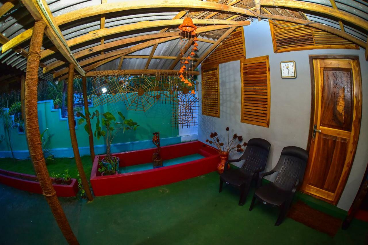 Neem Garden Guest House Batticaloa Esterno foto